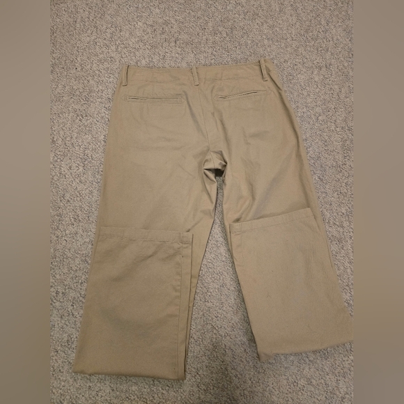Old Navy Men Khaki Pants - Picture 9 of 9